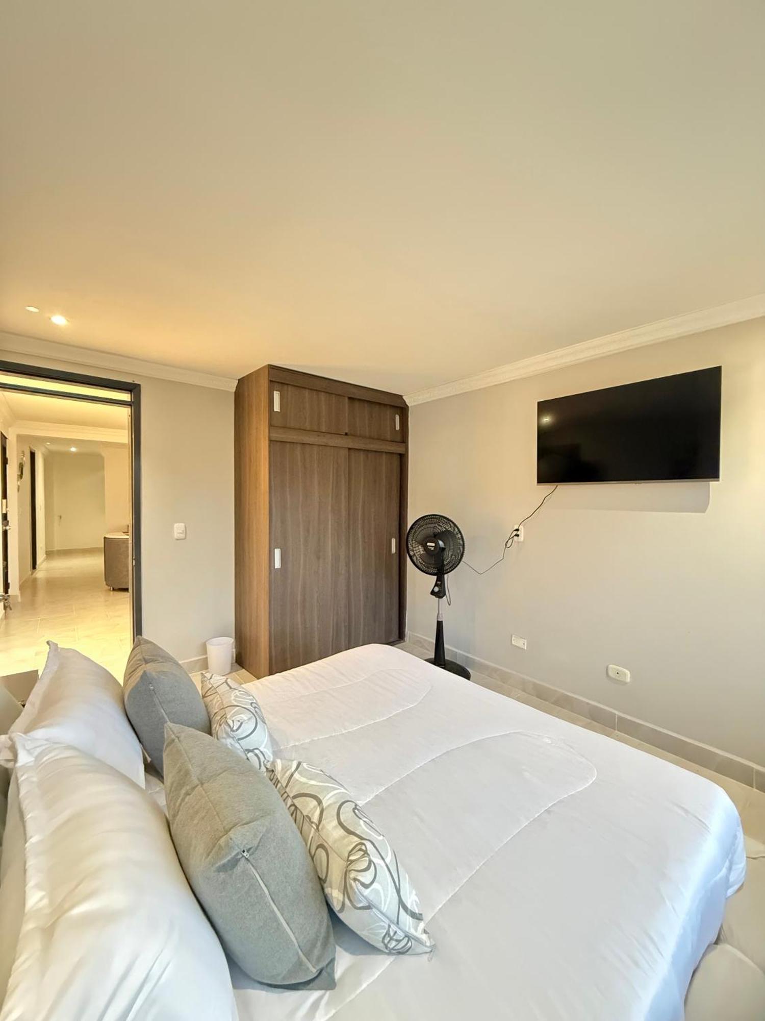 Loft Host Partner Cerca Al Aeropuerto,Expofuturo Y Ukumari Apartment Перейра Екстериор снимка