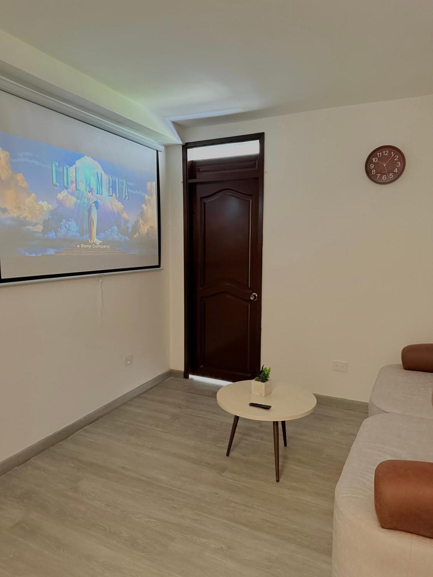 Loft Host Partner Cerca Al Aeropuerto,Expofuturo Y Ukumari Apartment Перейра Екстериор снимка